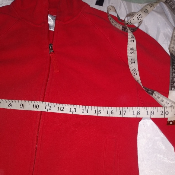 Lady In Red Sale - Picture 4 of 7